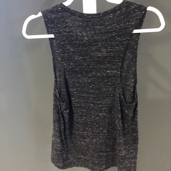 Women’s Tentree shirt - Picture 2 of 2